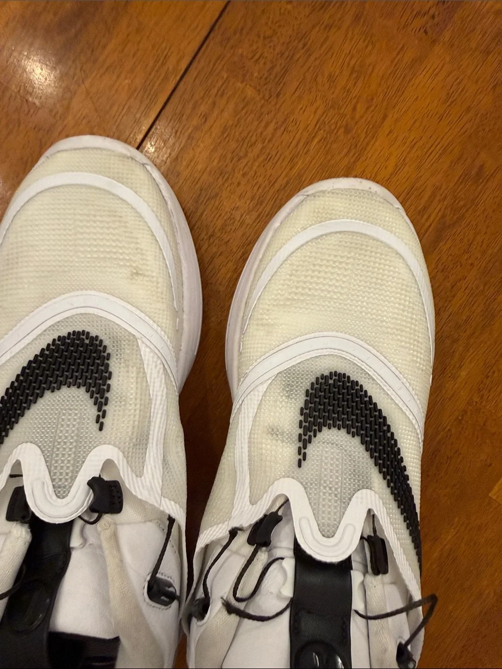 Nike men White and Black Speckled Adaptive Sneakers 8.5